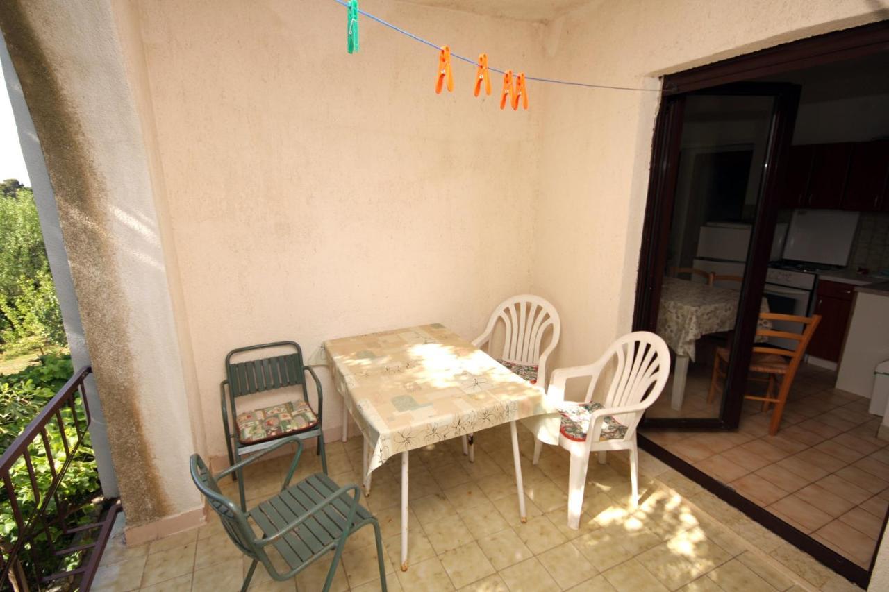 Apartments By The Sea Suha Punta, Rab - 5050 Kampor Ngoại thất bức ảnh