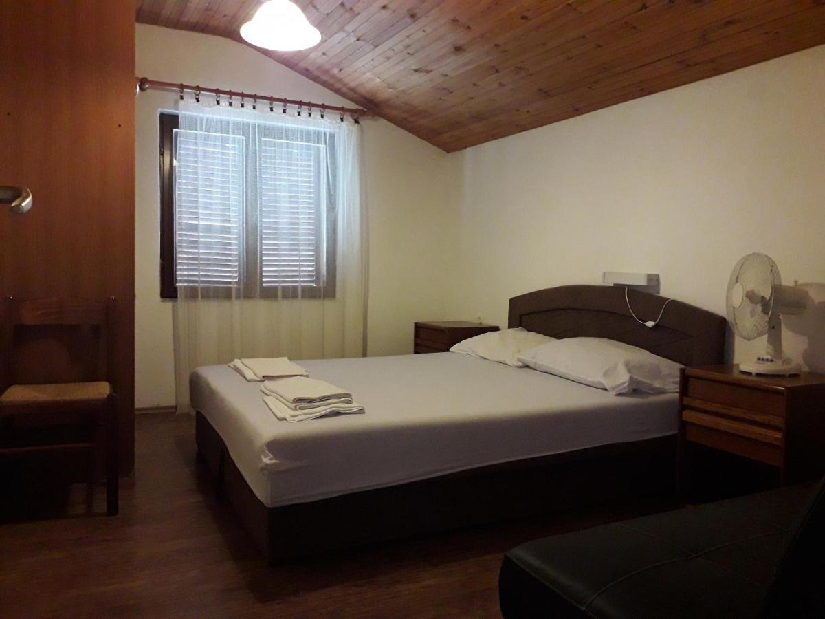 Apartments By The Sea Suha Punta, Rab - 5050 Kampor Ngoại thất bức ảnh